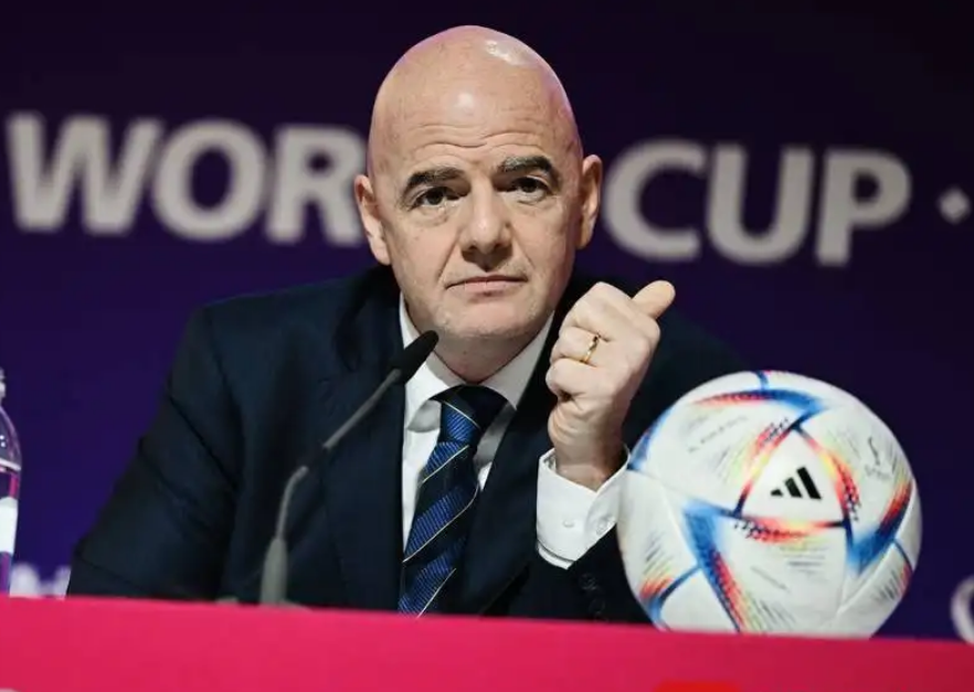 卡塔尔世界杯正式开打8支球队因队长佩戴彩虹袖标被罚