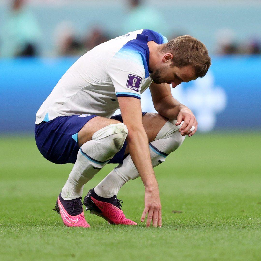 英格兰1-2不敌法国被淘汰凯恩扳平掩面痛哭