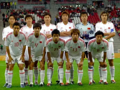 中国国家足球队历史性首次打进世界杯决赛圈