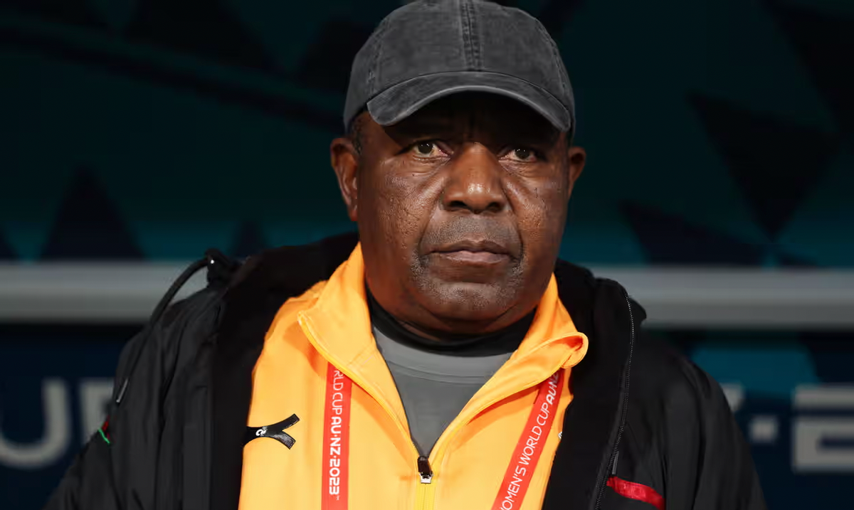 国际足联否认赞比亚队教练用手抚摸球员胸部