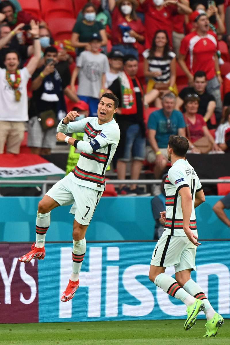 欧洲杯：C罗 再创辉煌，两粒进球助葡萄牙获胜，荣膺历史最佳射手